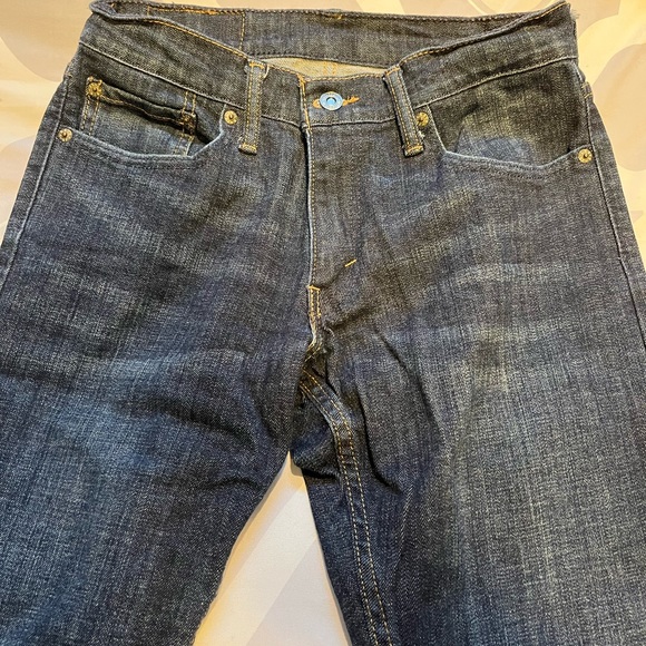 Men’s Levi Jeans - Picture 3 of 5